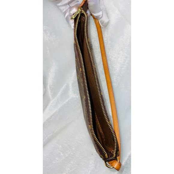 Louis Vuitton Pochette Accessories Monogram Canvas Shoulder Bag Authentic - Picture 16 of 16